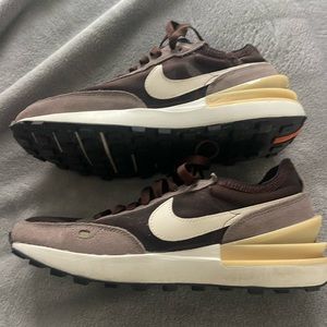 Nike waffle one